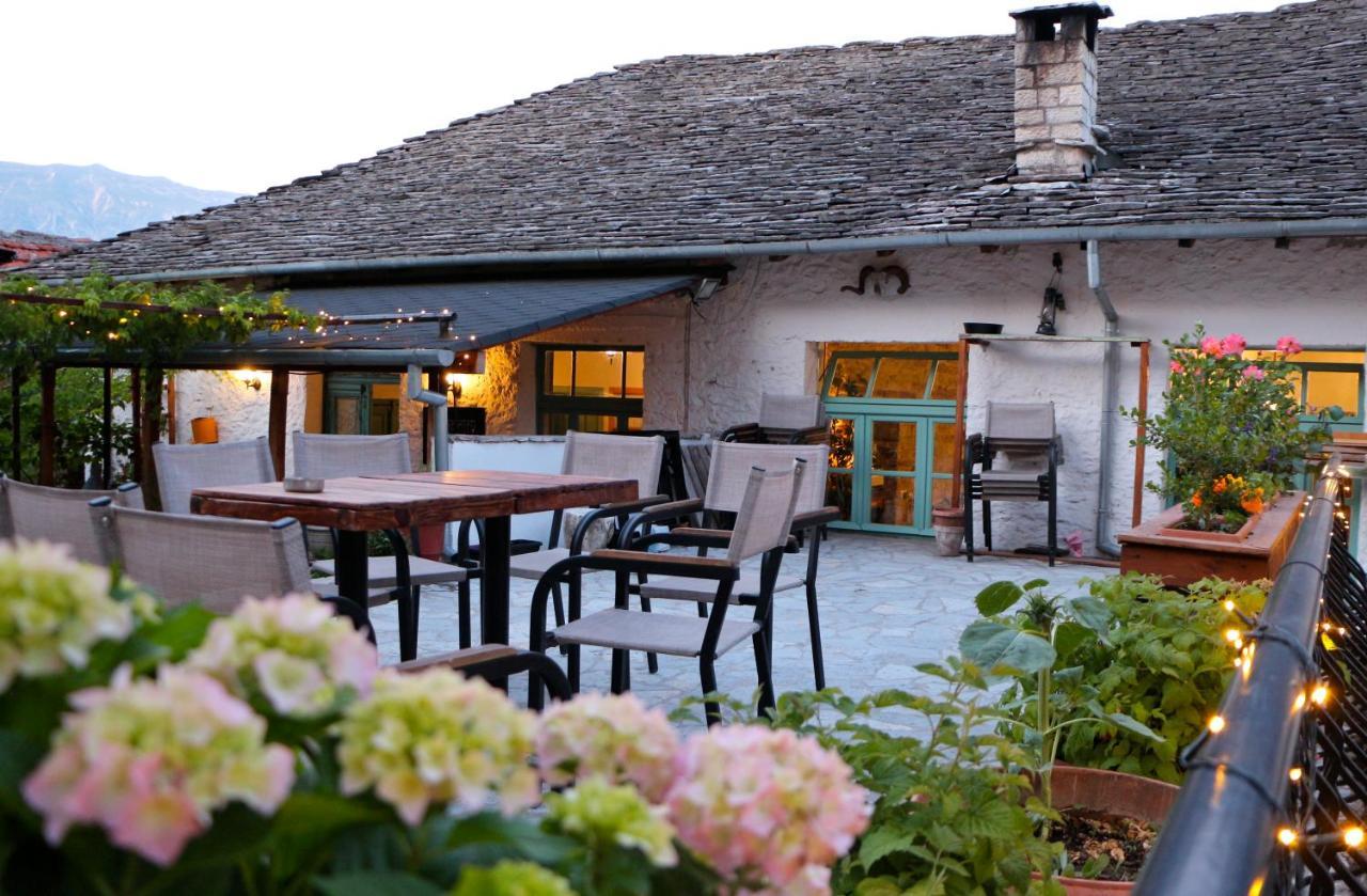 Gjirokastër Stone City Hostel מראה חיצוני תמונה