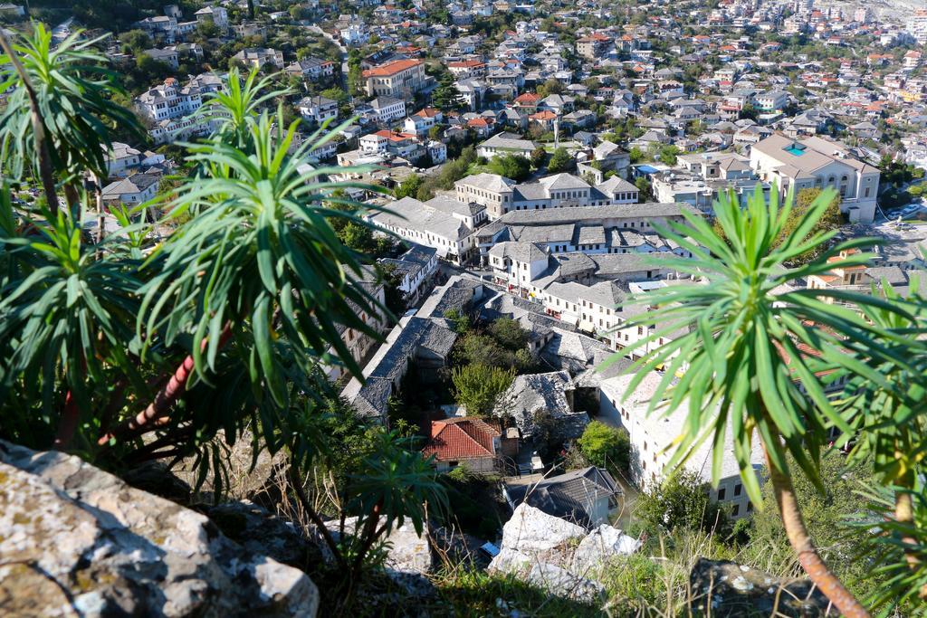 Gjirokastër Stone City Hostel מראה חיצוני תמונה