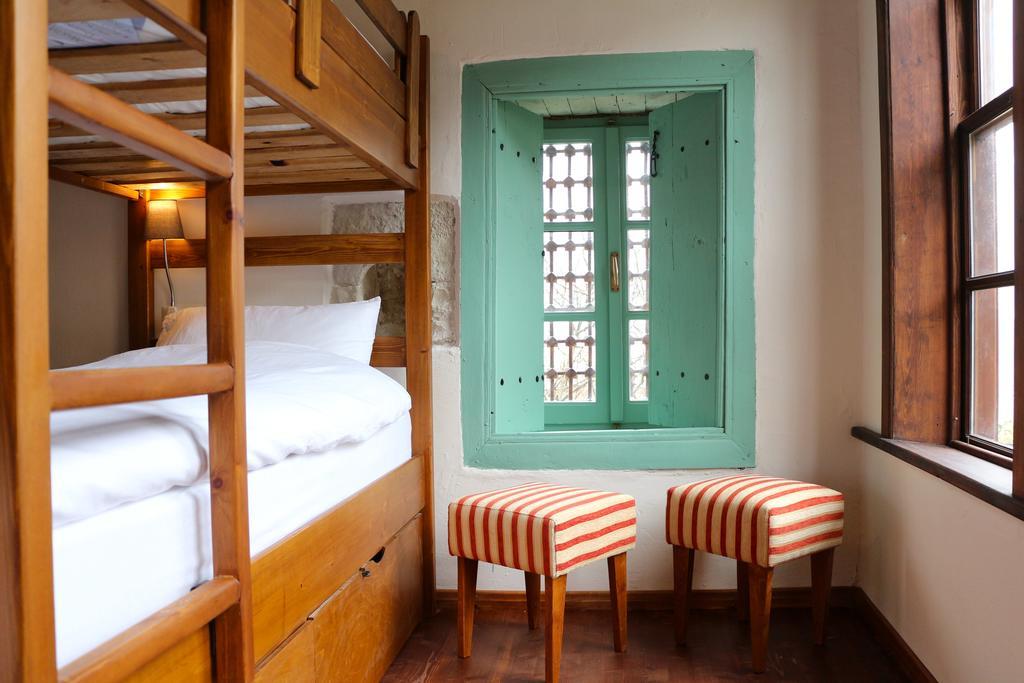 Gjirokastër Stone City Hostel מראה חיצוני תמונה