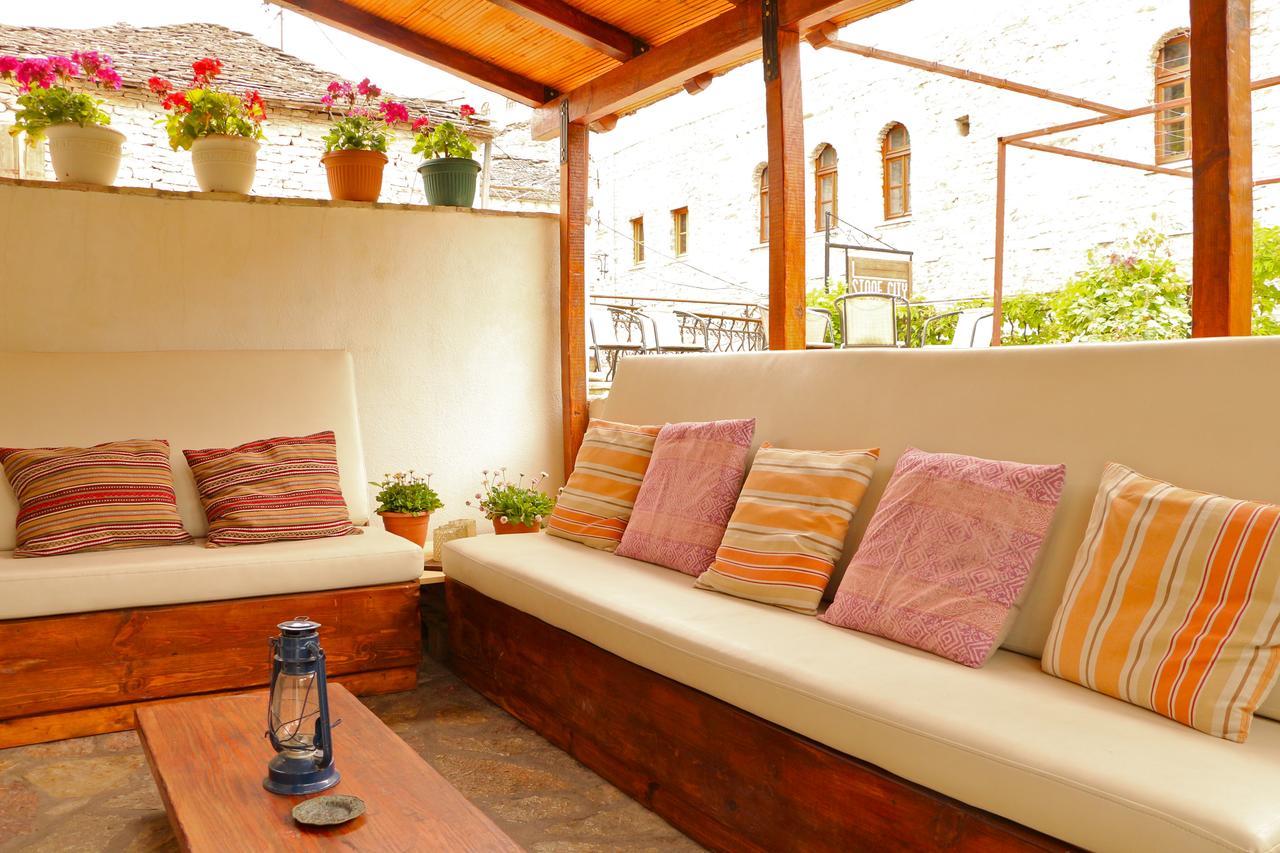 Gjirokastër Stone City Hostel מראה חיצוני תמונה